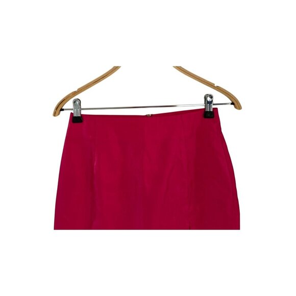 Runaway Fuchsia Mini Skirt With Gold Back Zipper & Front Slit Size 4 - Picture 2 of 8